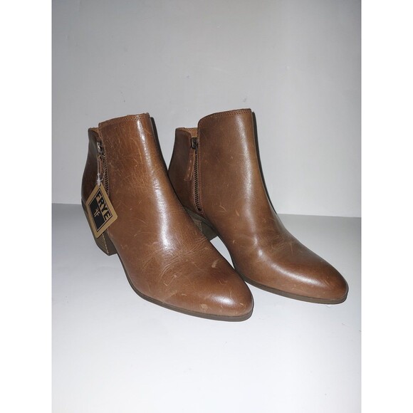 NWOB Ladies Frye Judith Double Zip Cognac Leather Size 9M - Picture 1 of 7